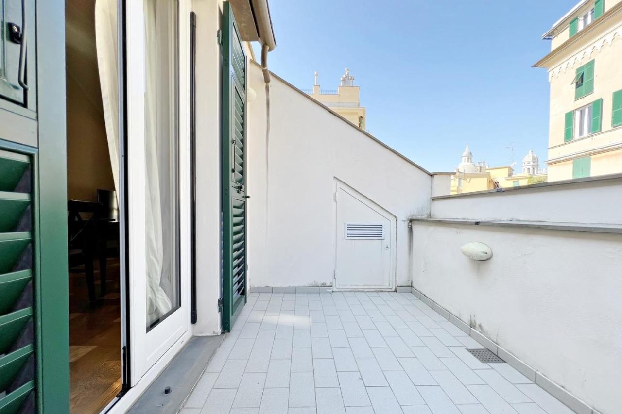 Real Italian Estate - Penthouse Apartment Genoa Bagian luar foto