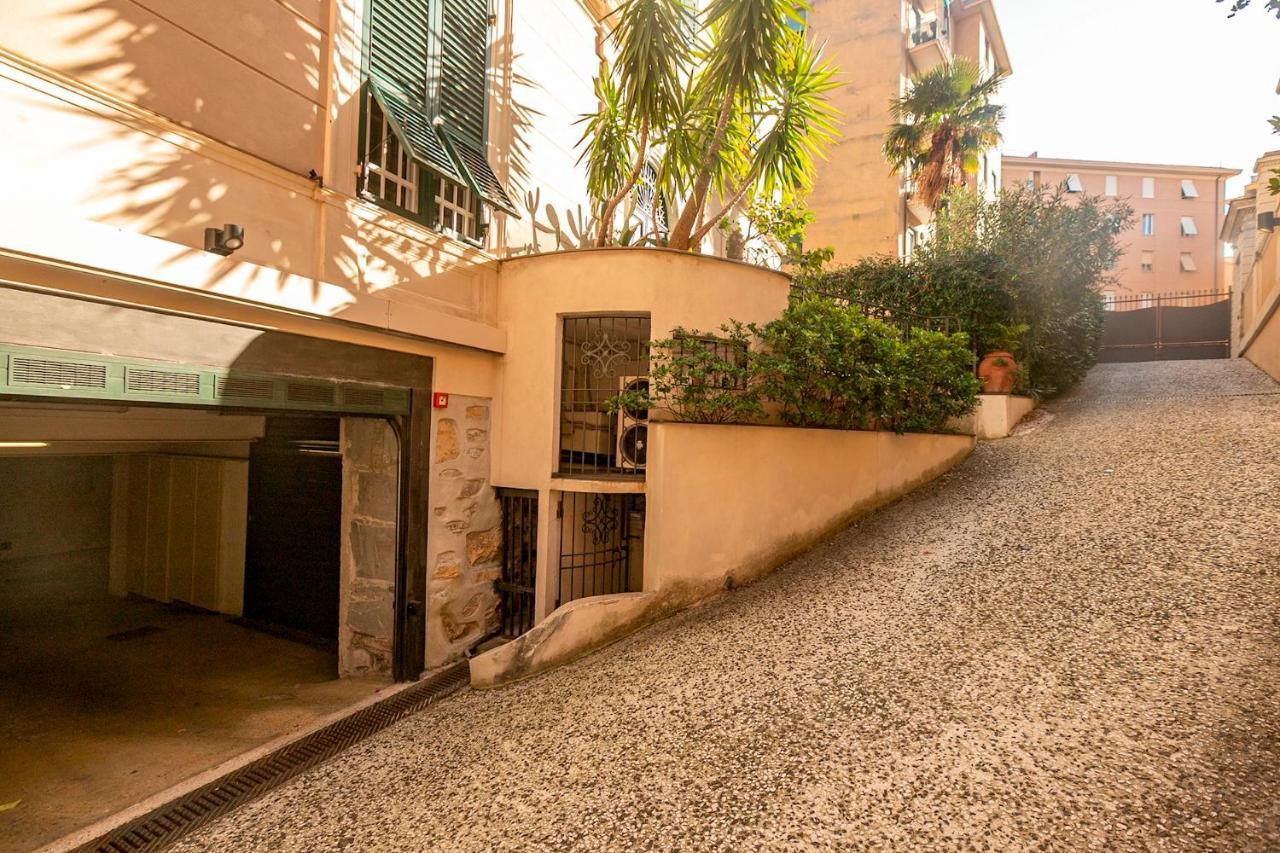 Real Italian Estate - Penthouse Apartment Genoa Bagian luar foto