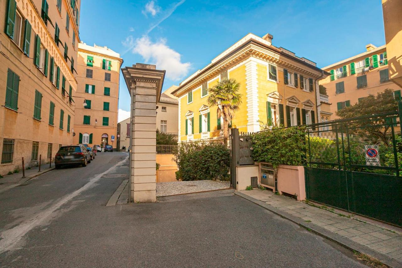 Real Italian Estate - Penthouse Apartment Genoa Bagian luar foto
